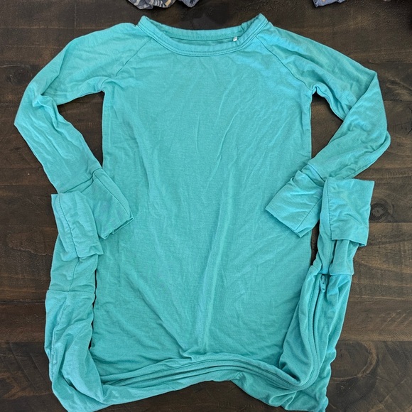 Little Sleepies crescent zippies 12-18m - Picture 3 of 5